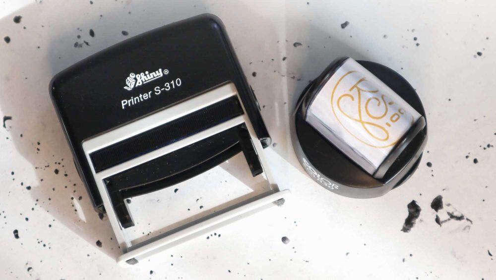 Self-Inking Stamp vs Pre-Inked Stamp