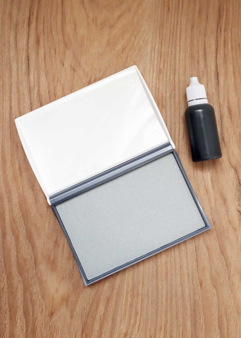 Ultra Permanent Opaque Ink Pad for Non Porous Surfaces